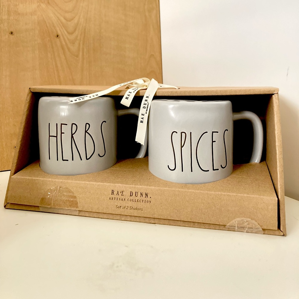NWT Rae Dunn Herbs and Spices gray Shakers